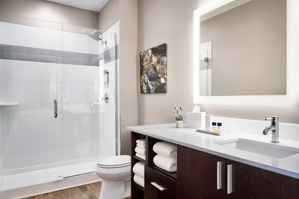 Deluxe Double Room interior